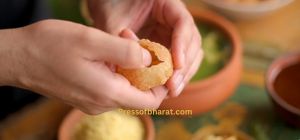 पानी पूरी मसाला बनाने और परोसने की विधि |Pani Puri Masala Recipe |पानी पानी कैसे बनाएं|Pani Puri Recipe In hindi | pani puri in hindi | होममेड पानी पुरी रेसिपी